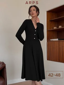 Платье офисное миди с вырезом