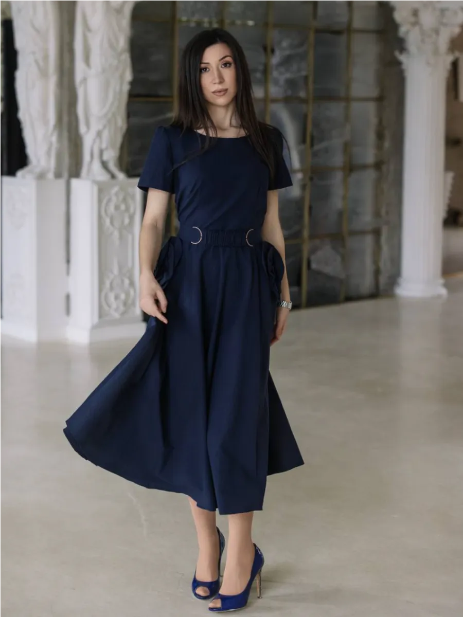 Платье нарядное стильное